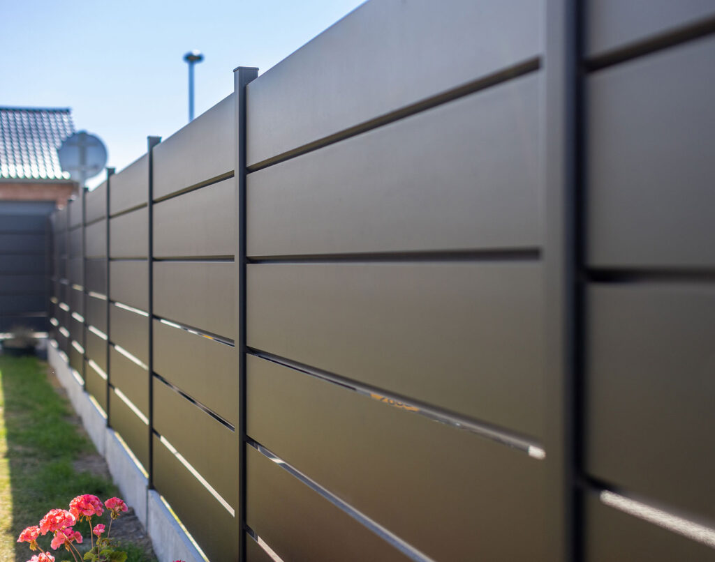 louver fence17