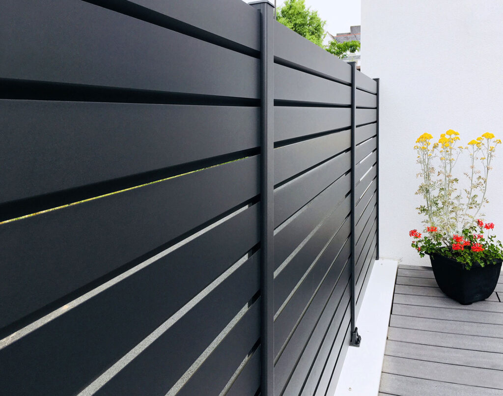 louver fence19